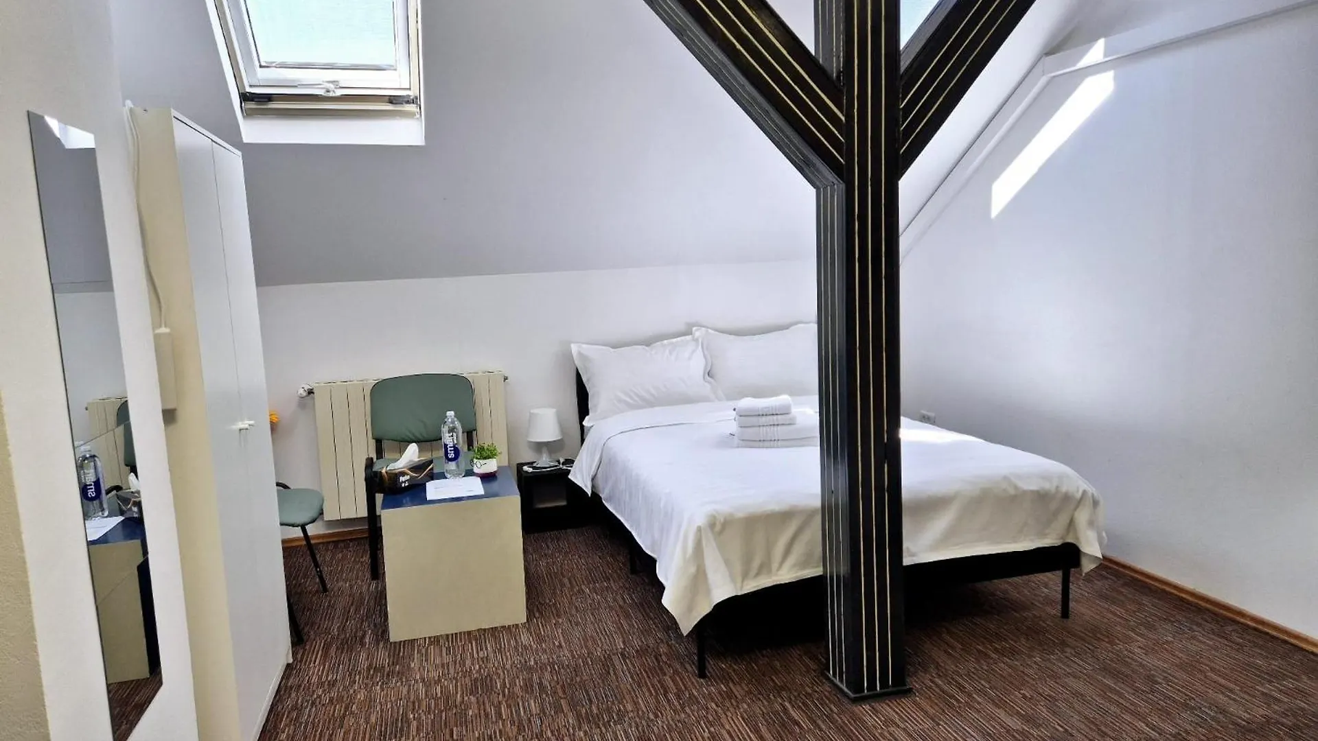 Boutique Old City 6 Bucharest Apartment