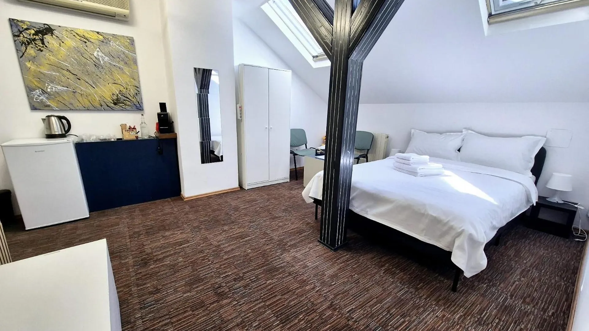 Boutique Old City 6 Bucharest Apartment